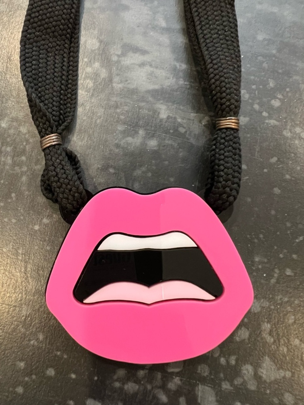 Yazbukey "C'est Ahh" Pink Lips Plexiglass Necklace. - Picture 7 of 10